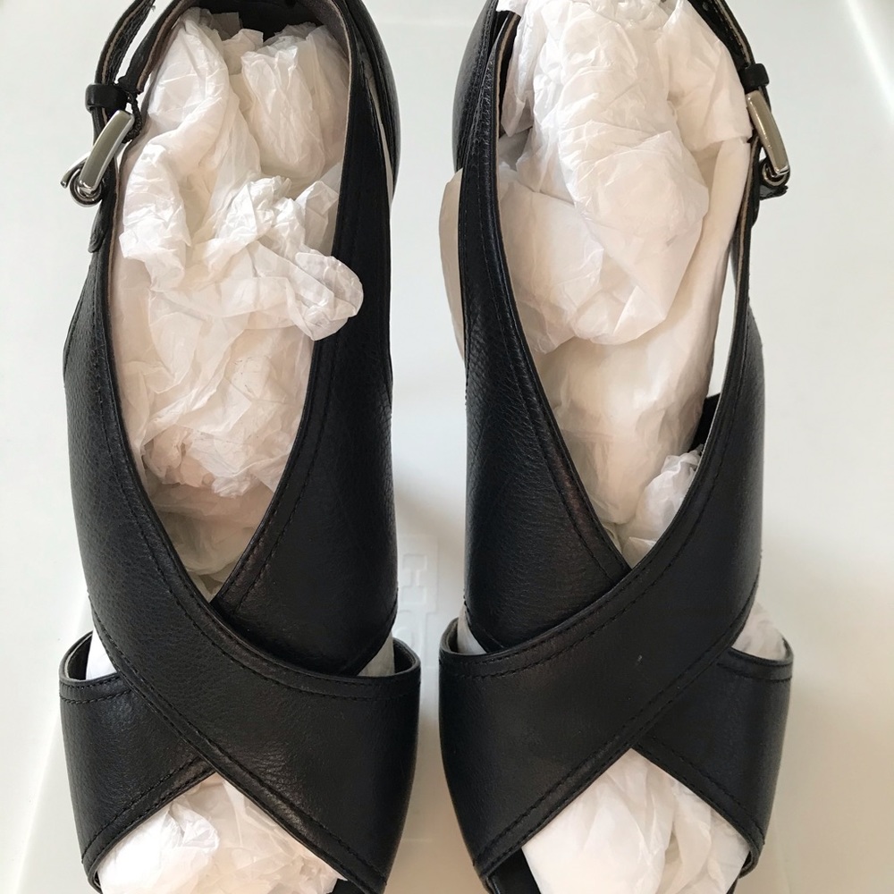 COACH Crisscross Leather Platform - Picture 2 of 7